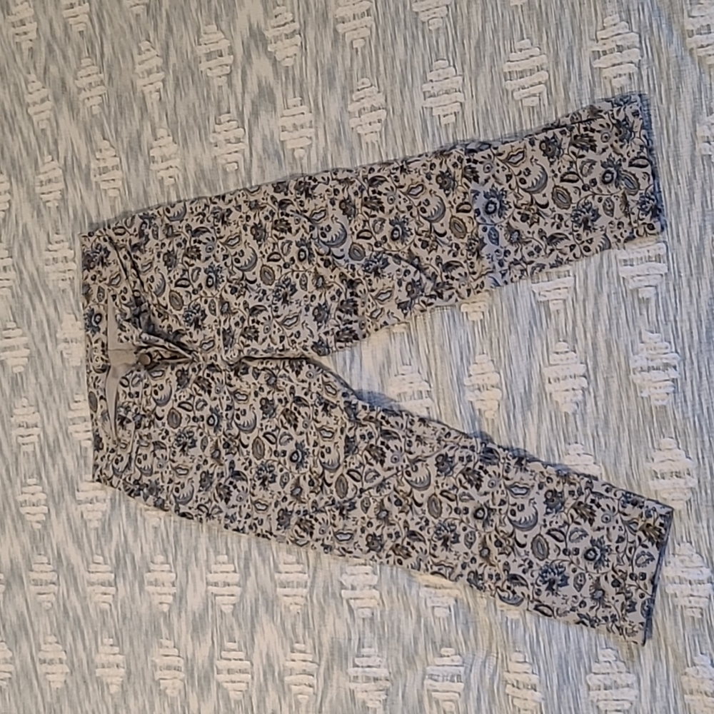 Cuffed crop paisley print jean